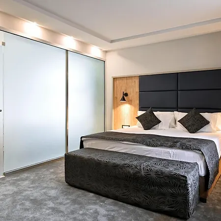 Hotel Grand 5*