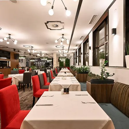 Grand Hotel