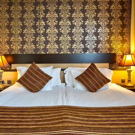 Grand Hotel